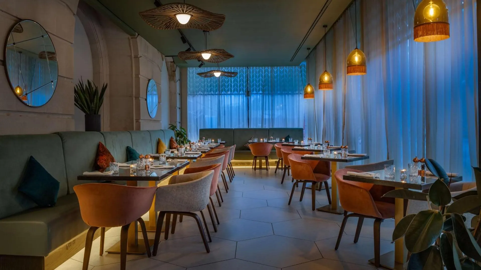****  Hilton Cardiff Hotel United Kingdom