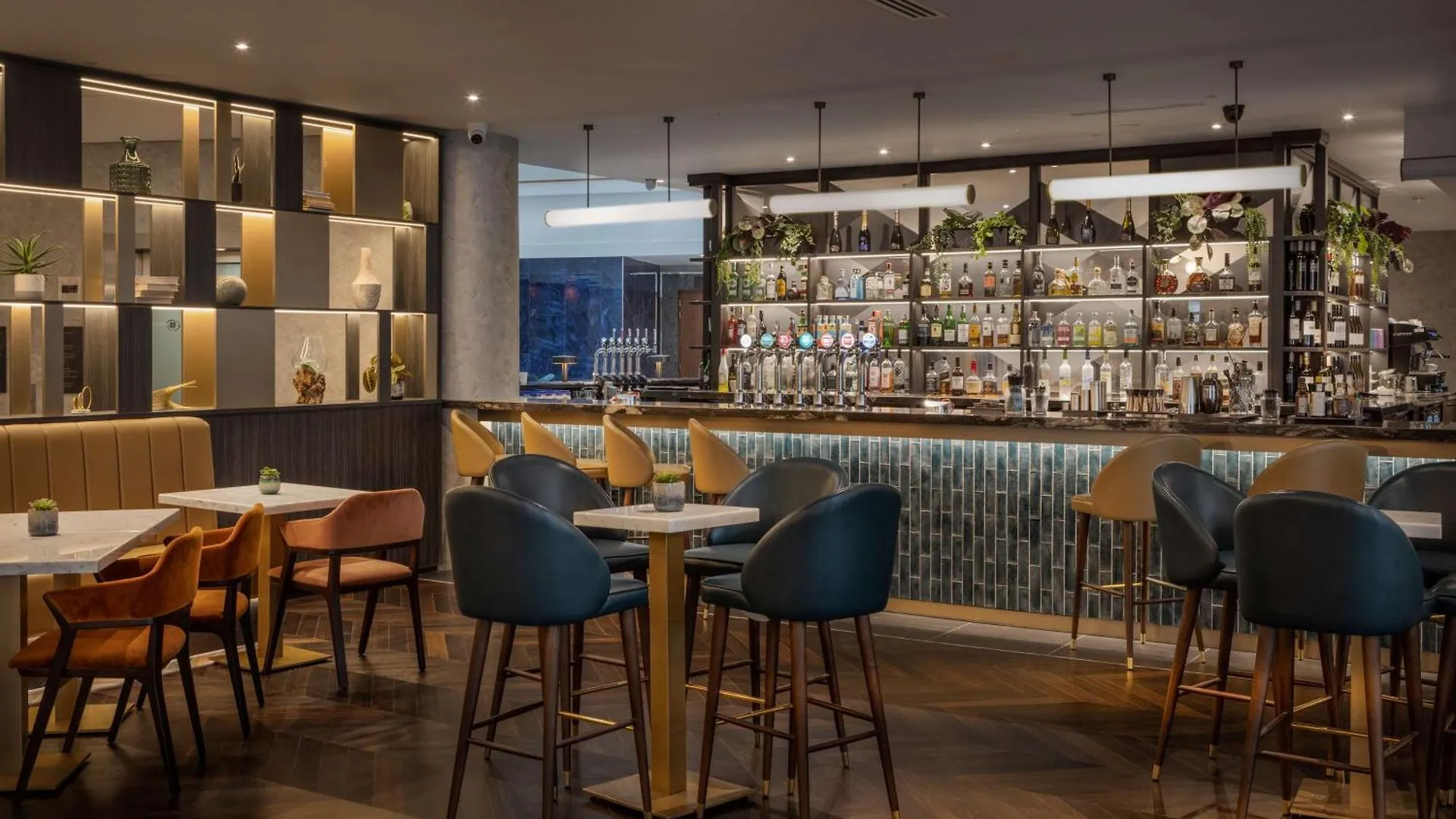Hilton Cardiff Hotel 4*,