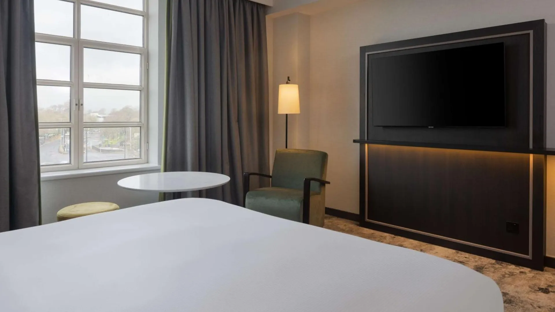 Отель Hilton Кардифф 4*,